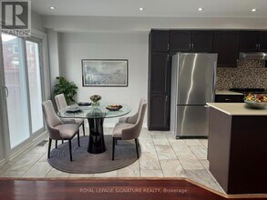 3819 Allcroft Rd in Mississauga, ON - Building Photo - Building Photo