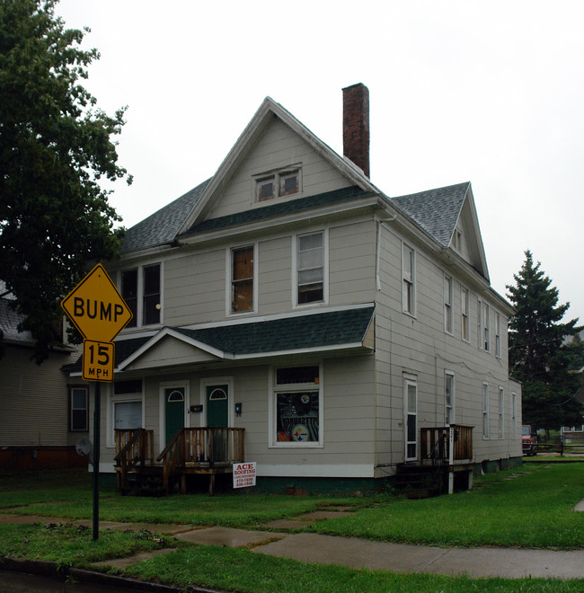 219 Oswald St