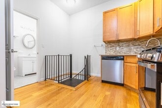 200 Sackett St, Unit 1F in Brooklyn, NY - Building Photo - Building Photo