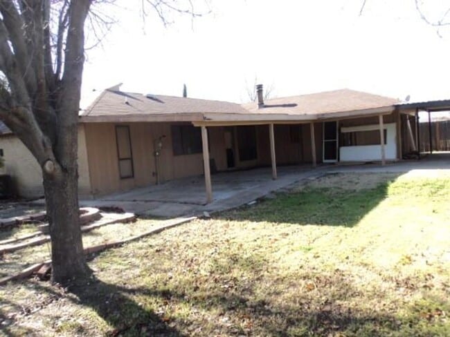 1301 Ellington Dr in Mesquite, TX - Building Photo - Building Photo