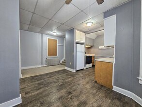 1358 W Main St in Ephrata, PA - Building Photo - Building Photo