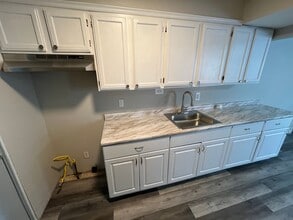 215 Estridge Rd in St. Louis, MO - Building Photo - Building Photo