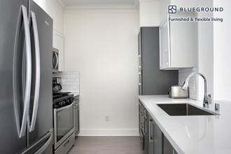 7225 Crescent Park W, Unit FL3-ID1077 in Los Angeles, CA - Building Photo - Building Photo