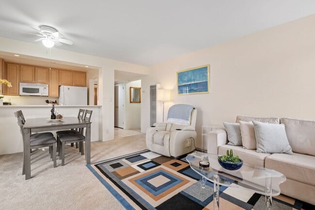 128 Por La Mar Cir in Santa Barbara, CA - Building Photo - Building Photo