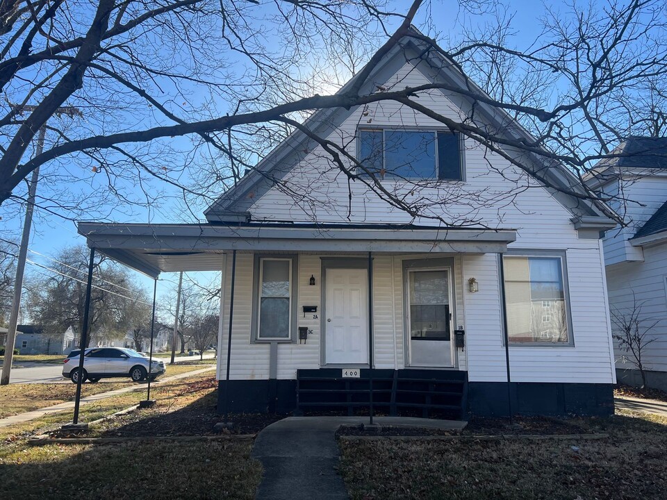 400 W Allen St in Springfield, IL - Building Photo