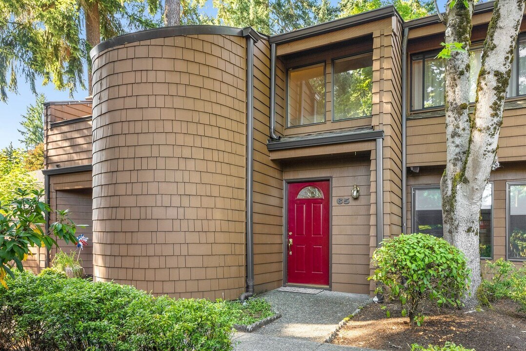 11416 NE 128th St in Kirkland, WA - Building Photo