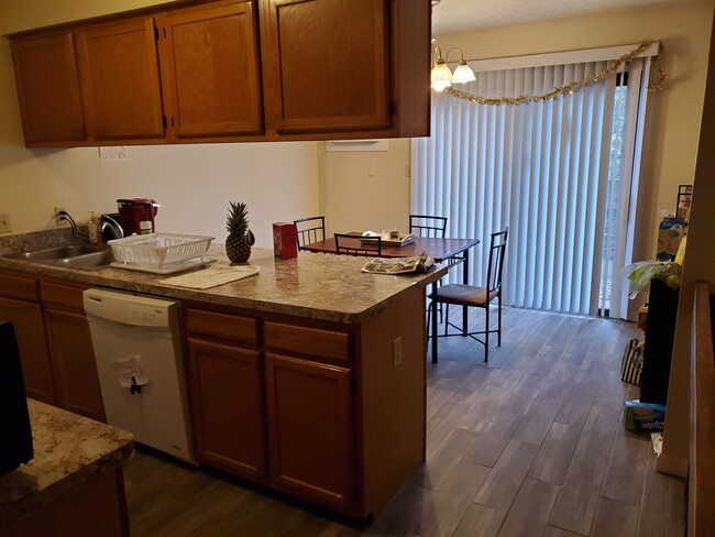 6282 2nd Ave in Kent, OH - Building Photo - Building Photo