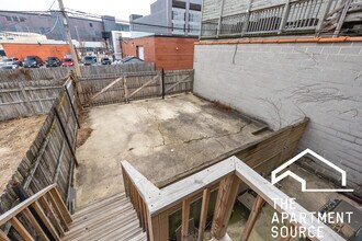 1224 W Augusta Blvd, Unit 3 in Chicago, IL - Building Photo - Building Photo