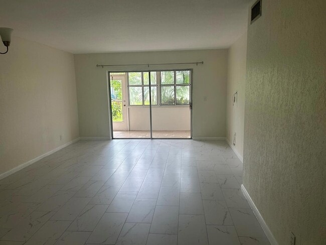 1 US-1, Unit 102 in Delray Beach, FL - Building Photo - Building Photo