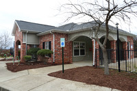 Swiss View Apartments in Nashville, TN - Foto de edificio - Building Photo