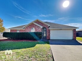 1801 Bertram Dr in Mansfield, TX - Building Photo