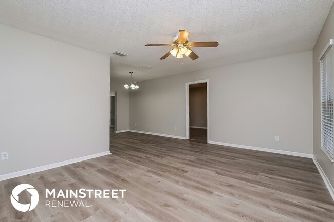 property at 13903 Briardale Ln