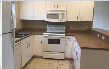 936 Eisenhower Blvd in Lehigh Acres, FL - Building Photo - Building Photo