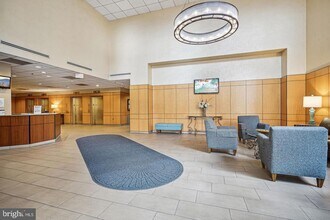 1211 S Eads St, Unit 804 in Arlington, VA - Building Photo - Building Photo