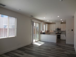 3978 Scordia Way in Sacramento, CA - Building Photo - Building Photo