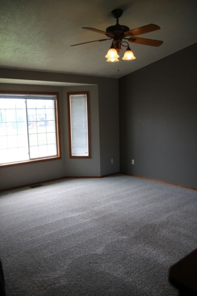 5606 W 58th St in Sioux Falls, SD - Building Photo - Building Photo