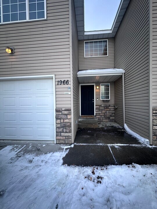 1966 Dakota Ln in Ammon, ID - Building Photo