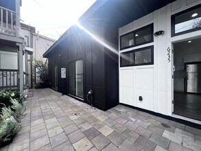 6235 San Pablo Ave in Oakland, CA - Foto de edificio - Building Photo