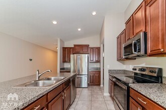 6505 Trent Creek Dr in Ruskin, FL - Building Photo - Building Photo
