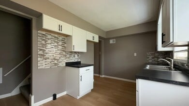 5117 W Fairmount Ave in Milwaukee, WI - Building Photo - Building Photo