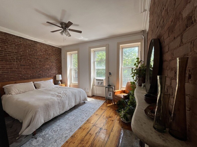 85 1/2 Summit St, Unit 3 in Brooklyn, NY - Building Photo