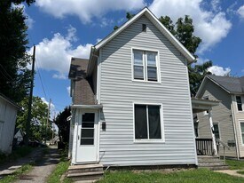 828 Huestis Ave in Fort Wayne, IN - Building Photo