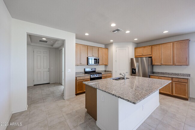 2034 W Desert Frst Trl in Phoenix, AZ - Building Photo - Building Photo