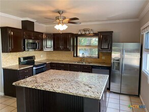 920 Encino Dr in New Braunfels, TX - Building Photo - Building Photo