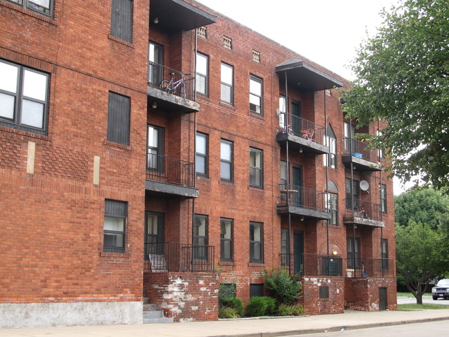 Boardwalk Apartments in Cleveland, OH - Building Photo - Building Photo