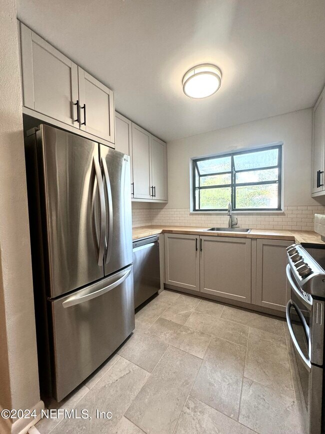 3219 Oak St in Jacksonville, FL - Building Photo - Building Photo