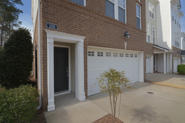 306 Bally Shannon Way in Apex, NC - Building Photo - Building Photo