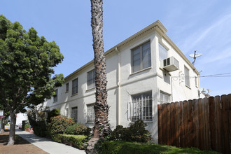 158-168 S Elm Dr in Beverly Hills, CA - Building Photo - Building Photo