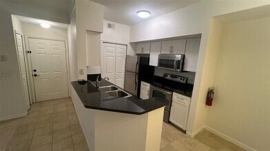 13036 Mulberry Park Dr in Orlando, FL - Building Photo - Building Photo