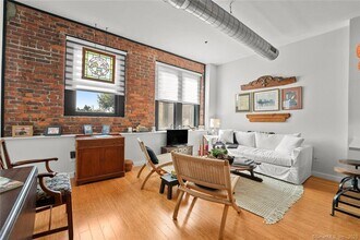 881 Lafayette Blvd in Bridgeport, CT - Building Photo - Building Photo