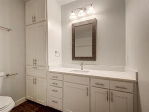 6103 Hyside Dr-Unit -A in Austin, TX - Building Photo - Building Photo