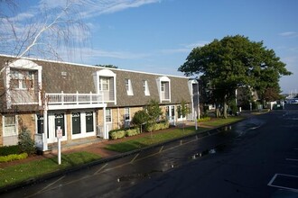 10 Starboard Ln in Patchogue, NY - Building Photo - Building Photo