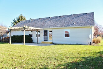 2550 Indian Grass Rd in Morris, IL - Building Photo - Building Photo