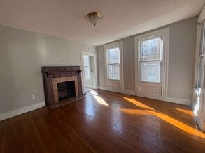 269 Norton St, Unit 1B in New Haven, CT - Building Photo - Building Photo