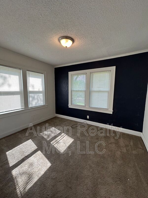 4346 Montgall Ave in Kansas City, MO - Building Photo - Building Photo