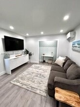 15001 Leisure Dr in Homestead, FL - Foto de edificio - Building Photo