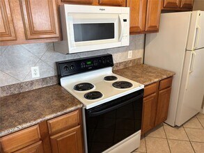 6177 Metrowest Blvd in Orlando, FL - Building Photo - Building Photo