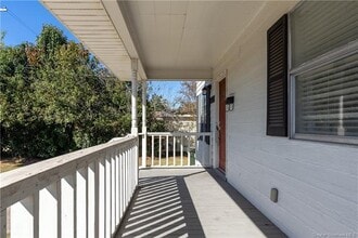 1022 Hickman St in Westlake, LA - Foto de edificio - Building Photo