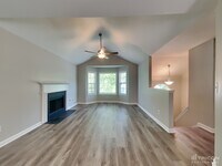 207 West Bridge Dr photo'