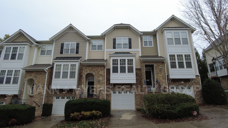 5118 Lady of the Lake Dr in Raleigh, NC - Building Photo