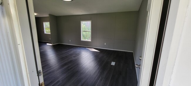 23047 Cactus Rd in New Caney, TX - Foto de edificio - Building Photo