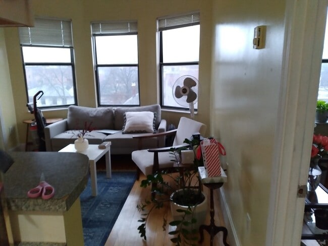 2 Centre St Terrace in Boston, MA - Building Photo - Building Photo