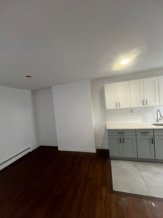 34 S 12th St, Unit 3 in Newark, NJ - Building Photo