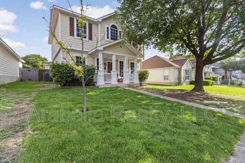 9631 Summer Vail in San Antonio, TX - Building Photo