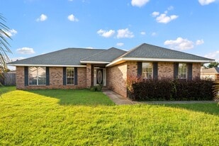 2519 Parkford Dr in Foley, AL - Building Photo