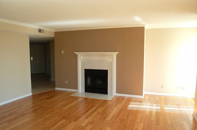 511 Aurora Ave in Naperville, IL - Building Photo - Building Photo